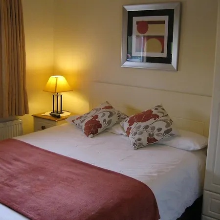 Glendale House 3*